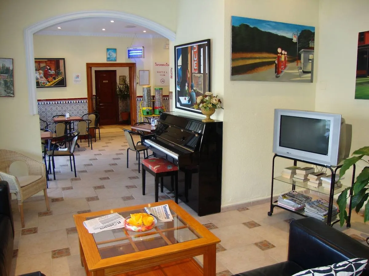 Hotel Cabello Torremolinos 0*,